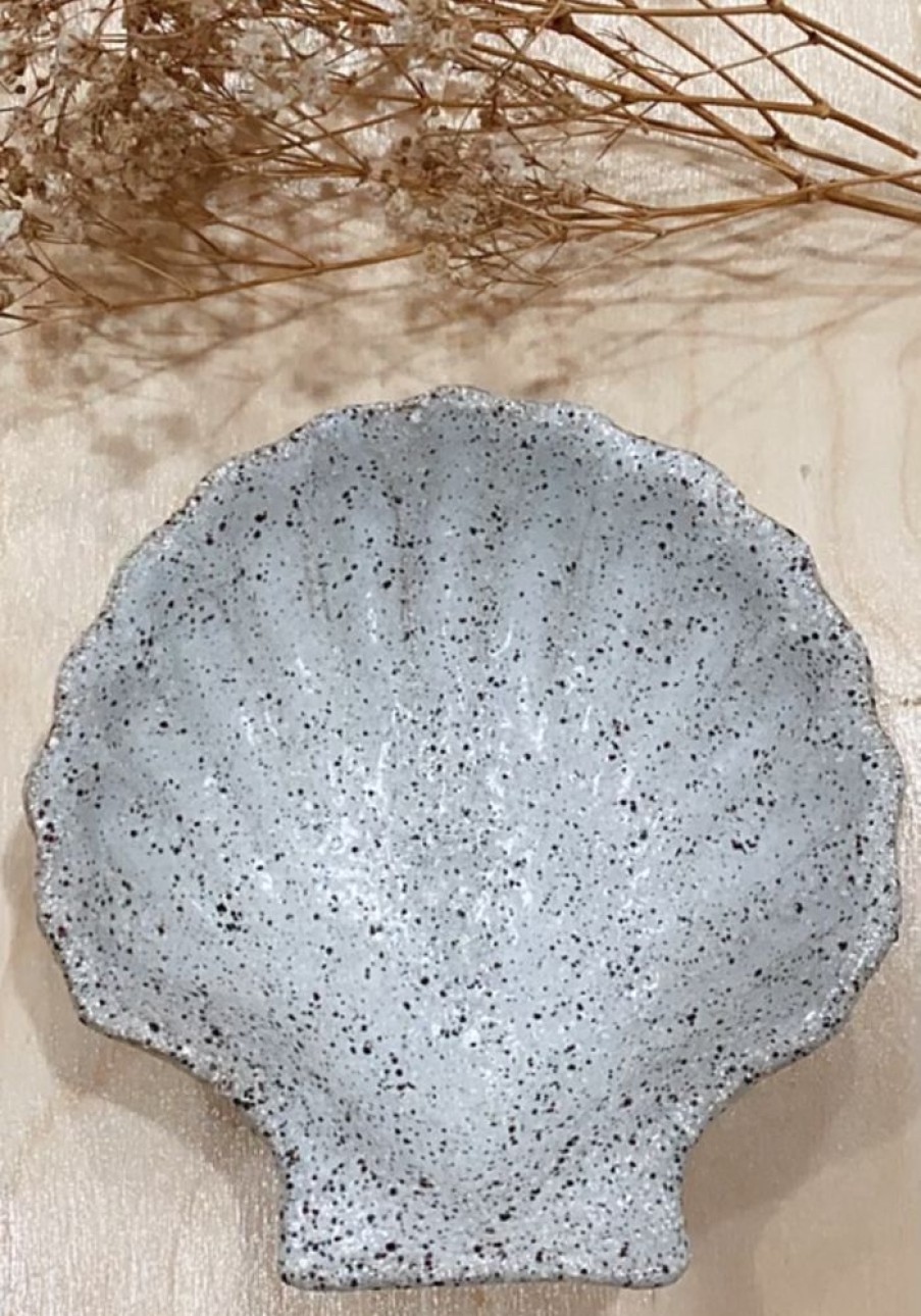 Homewares Haus Collage & Stoneware | Shell Stoneware Dish