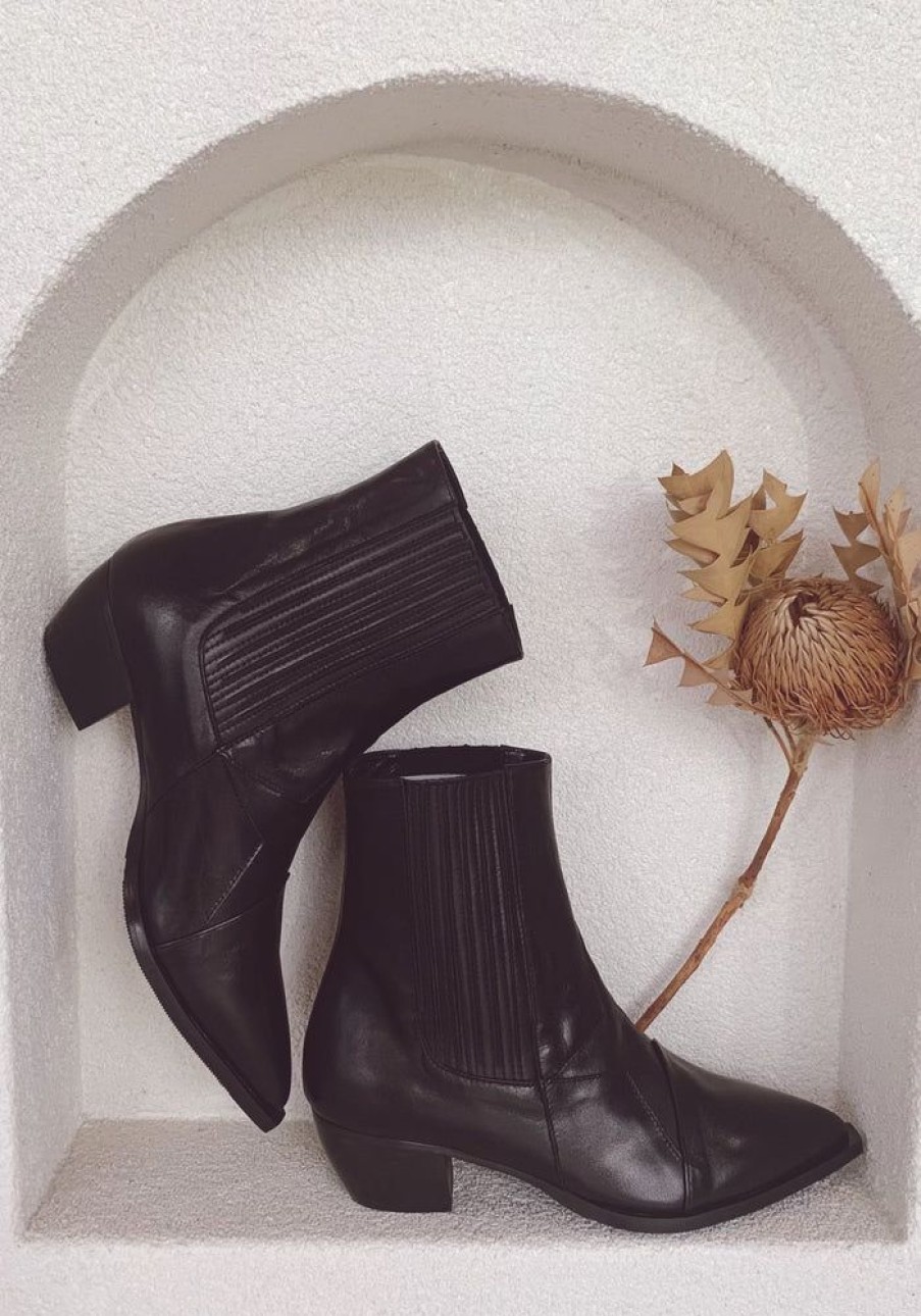 Accessories Department of Finery Boots & Sneakers | Frida Boot