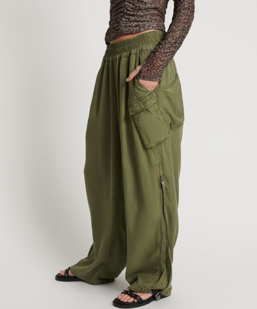 Fashion One Teaspoon Shorts + Pants | Khaki Tencel Parachute Pant