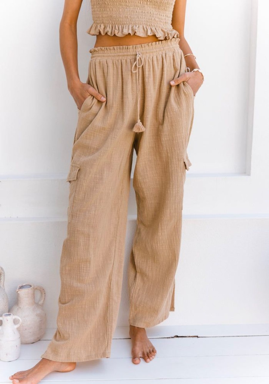 Fashion Cabo Shorts + Pants | The Cove Cargo Pant - Almond